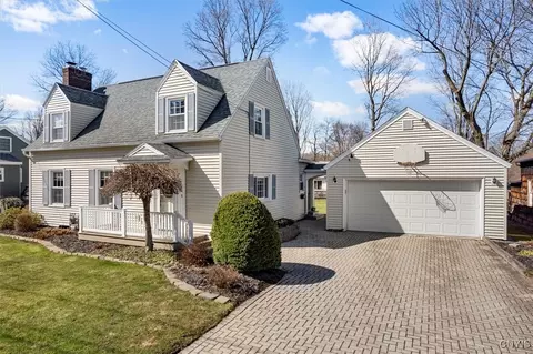 Exterior - 430 Sylvan St, Oneida, NY 13421 photo 4 of 8