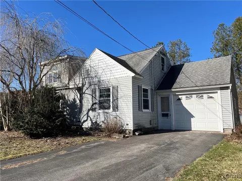 103 Rockland Dr, Syracuse, NY 13212