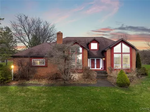 6008 E Lake Rd, Owasco, NY 13021