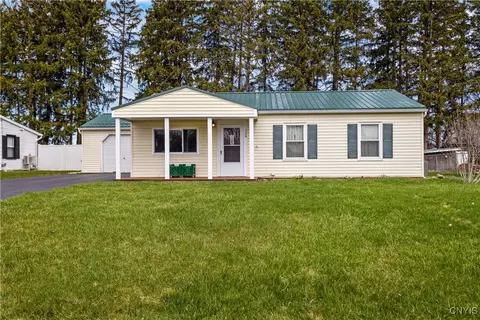 326 Snowdale Dr, Van Buren, NY 13209