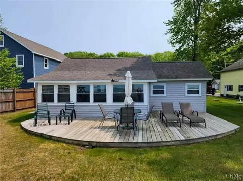 6397 Lakeshore Rd S, Canastota, NY 13032