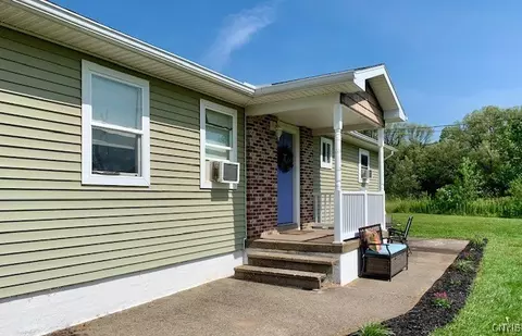 1003 County Route 8, Granby, NY 13069