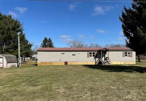 112 Center Rd, Boylston, NY 13083