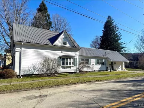 14 Willets Ave, Amity, NY 14813