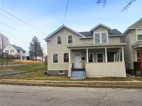 54 Catherine St, Oswego, NY 13126