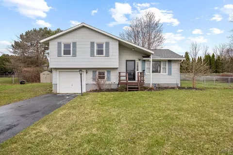 157 Murray St, Auburn, NY 13021