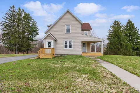 4004 Port St, Pulaski, NY 13142