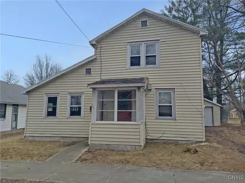 647 W Broad St, Horseheads, NY 14845
