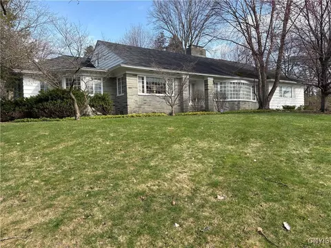 10 Marvelle Rd, Fayetteville, NY 13066