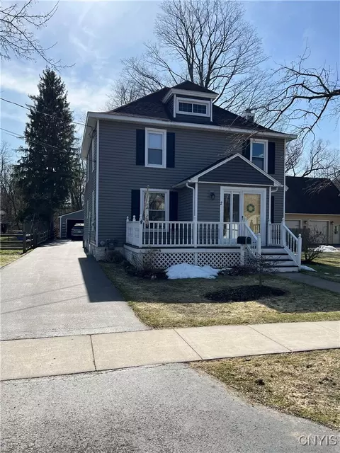 2 Orchard St, Marcellus, NY 13108