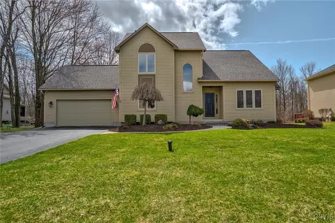 4869 Buxton Dr, Onondaga, NY 13215