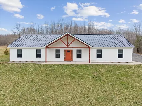 4011 Old State Rd, Nelson, NY 13061