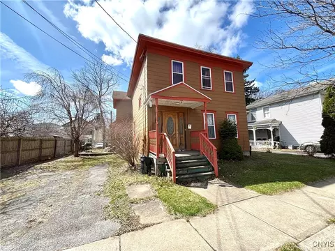 17 Hoffman St #3, Auburn, NY 13021