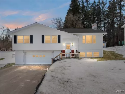 311 Hillside Dr, Whitestown, NY 13424