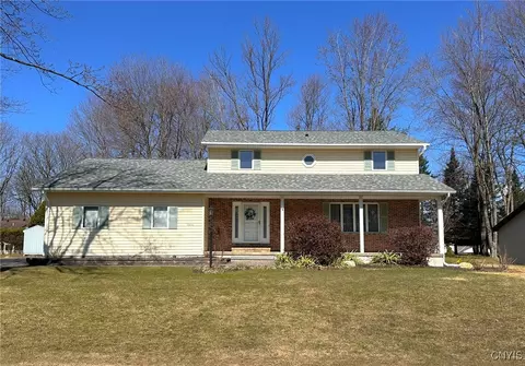 11 Wood Dale Rd, Whitestown, NY 13492
