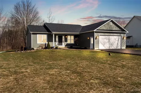 6408 Finish Line Trl, Brewerton, NY 13029