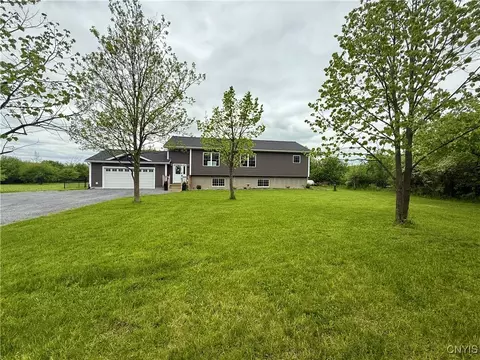27605 County Route 32, Le Ray, NY 13637