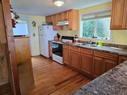 3071 Ryan Dr, Lenox, NY 13032 photo 9