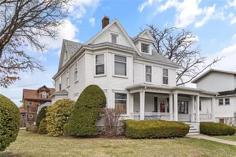 38 W Court St, Cortland, NY 13045