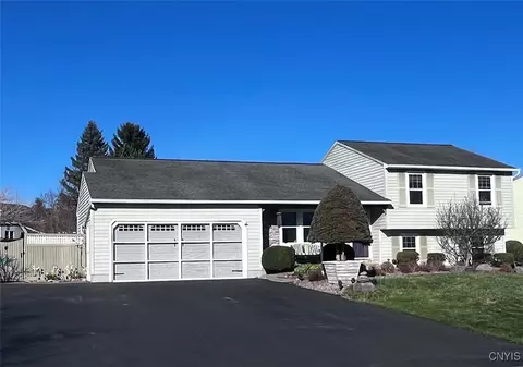 105 Hornady Dr, Syracuse, NY 13209