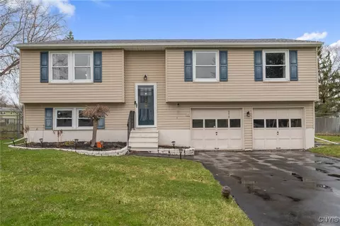 4215 Mill Run Rd, Liverpool, NY 13090