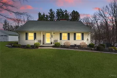 615 S Terry Rd, Geddes, NY 13219