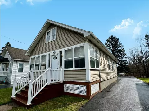 492 Trenton Ave, Utica, NY 13502