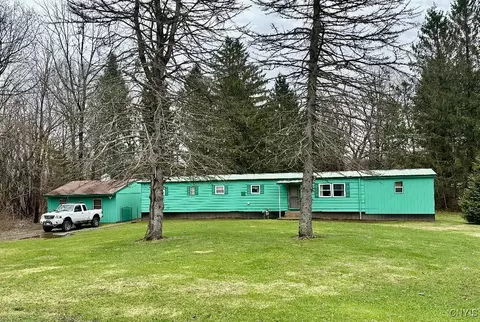 36 Scott Dr, Hannibal, NY 13074