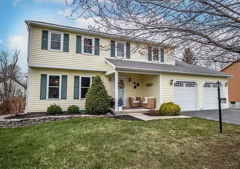 9268 Bendigo Dr, Lysander, NY 13027