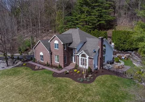 7103 Braxton Cir, Fayetteville, NY 13066