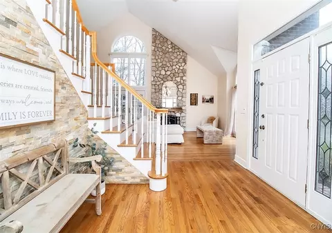 7103 Braxton Cir, Fayetteville, NY 13066 photo 3