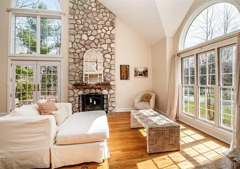 7103 Braxton Cir, Fayetteville, NY 13066 photo 5
