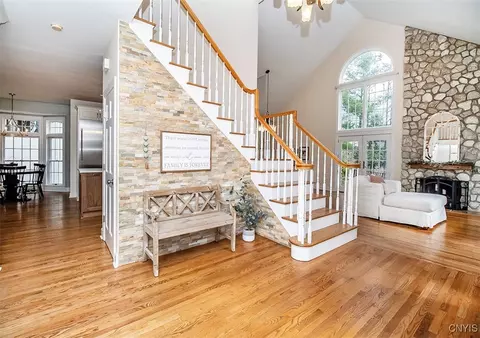 7103 Braxton Cir, Fayetteville, NY 13066 photo 4