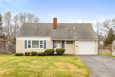 18 Eastwood Ave, Utica, NY 13501