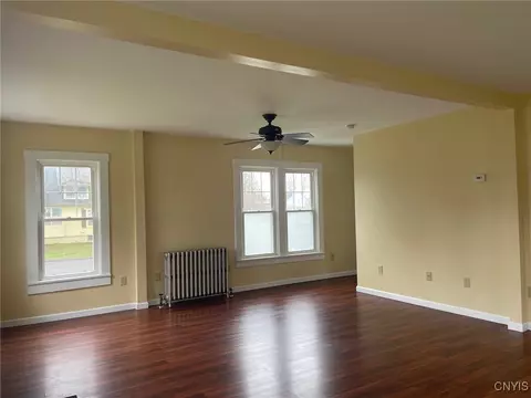 Living - 304 E Campbell Ave, Sherrill, NY 13461 photo 2 of 7
