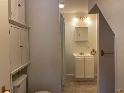 Bath - 304 E Campbell Ave, Sherrill, NY 13461 photo 3 of 3