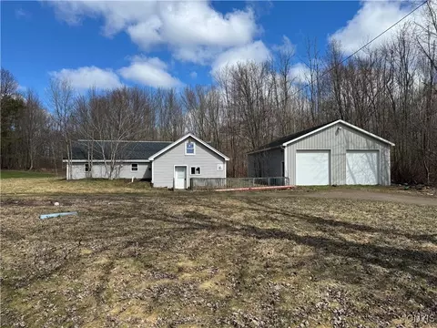 142 Wilcox Rd, Granby, NY 13069