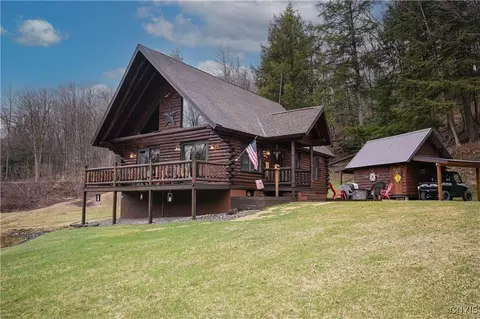 315 Rose Valley Rd, Newport, NY 13416