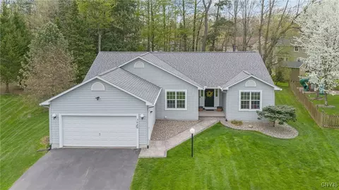 3622 Redhead Ter, Liverpool, NY 13090