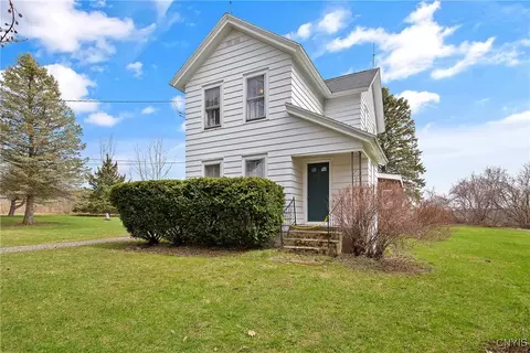 3542 Griffin Rd, Onondaga, NY 13215