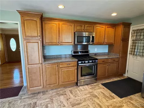 2155 Upper Lenox Ave, Oneida, NY 13421 photo 7