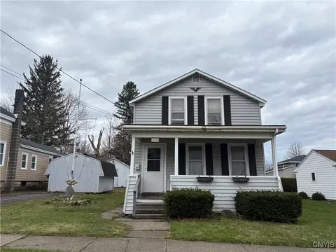 258 W Fifth St, Oswego, NY 13126