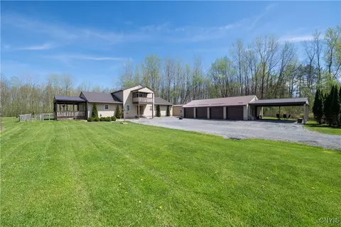 7678 Totman Rd, North Syracuse, NY 13212