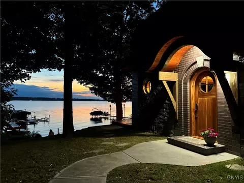 413 Waters Edge, Owasco, NY 13021