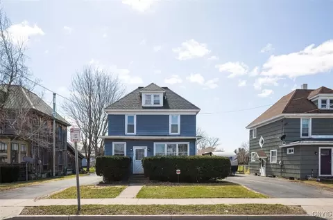 713 Coffeen St, Watertown, NY 13601