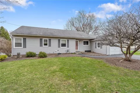 4674 Broad Rd, Onondaga, NY 13215
