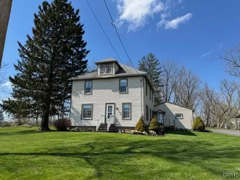 Exterior - 4159 Sholtz Rd, Vernon, NY 13476 photo 5 of 9