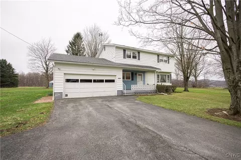 9534 Sessions Rd, New Hartford, NY 13413