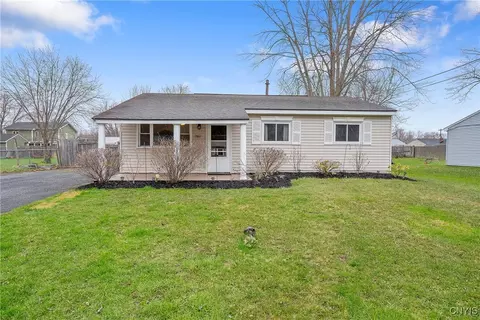 7867 Eisenhower Blvd, Bridgeport, NY 13030