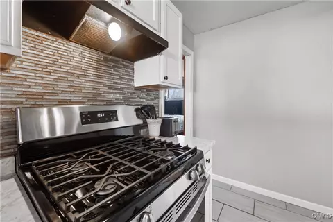 Kitchen - 12 Drovers Ln, Syracuse, NY 13214 photo 3 of 3
